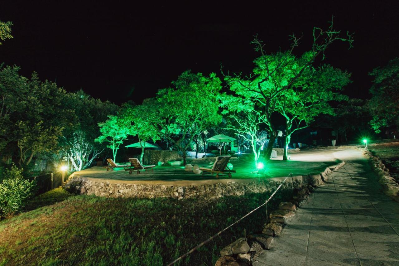 Pecan Bush Lodge Magaliesburg Bagian luar foto